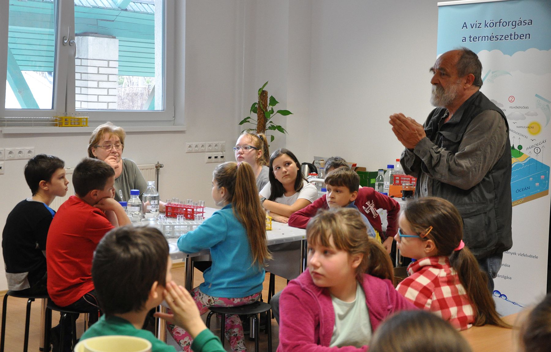 Folyik a munka a Gaja Egyesület labortermében